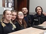 Uczniowie ZSiPKZ w Bielawie odwiedzili dzierżoniowskich policjantów