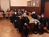 Uczniowie ZSiPKZ w Bielawie odwiedzili dzierżoniowskich policjantów