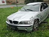 Dachowanie w Piławie Górnej. Kierowca BMW uciekł! 