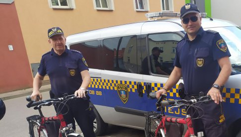Ruszyły patrole rowerowe dzierżoniowskiej straży miejskiej