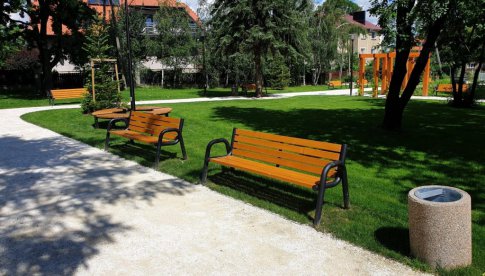 Przy ulicy Frankowskiego w Bielawie powstał Park Integracji Międzypokoleniowej 