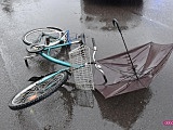Zderzenie toyoty z rowerzystą w Dzierżoniowie 