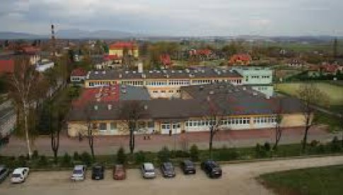 Zdalne nauczanie w szkole w Pieszycach