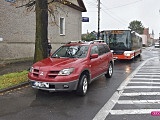Zderzenie autobusu z mitsubishi