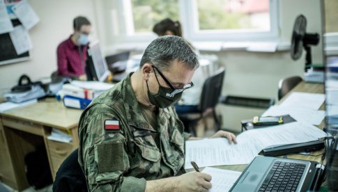 Żołnierze będą wspierać dolnośląskie szpitale w zbieraniu danych o wolnych łóżkach dla chorych na COVID-19