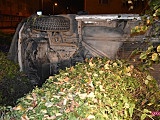 Wywrócony bus w Bielawie na ul. Żeromskiego