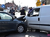 Zderzenie trzech samochodów w Dzierżoniowie