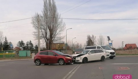 Zderzenie dwóch pojazdów w Pieszycach