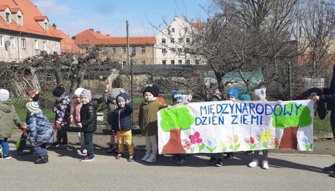 Piława Górna: pochyl się i podnieś