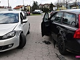 Zderzenie volkswagena z volvo w Dzierżoniowie