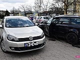 Zderzenie volkswagena z volvo w Dzierżoniowie