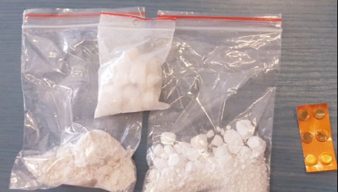 Dzierżoniowscy kryminalni zabezpieczyli znaczne ilości amfetaminy i zapobiegli utworzeniu uprawy konopi