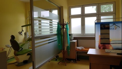Opieka stomatologiczna w szkole w Pieszycach
