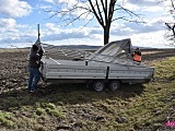 Silny wiatr zepchnął z ósemki pojazd obywateli Czech 