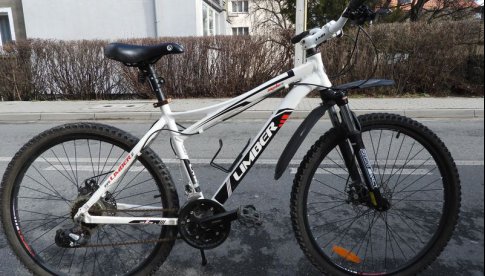 Bielawscy policjanci odzyskali rower o wartości 800 złotych