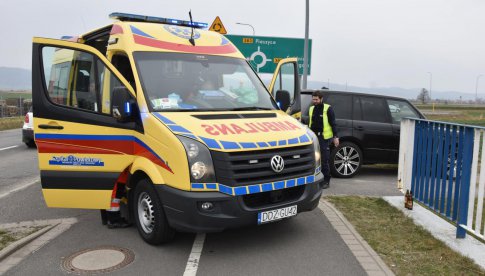 Zderzenie dwóch pojazdów na drodze Dzierżoniów - Pieszyce