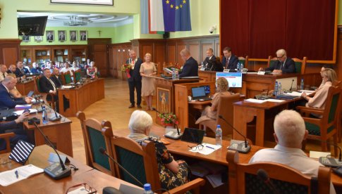 Sesja wielu zmian – relacja z obrad Rady Miejskiej Dzierżoniowa