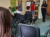 Policjantka spotkała się z młodymi ludźmi z Młodzieżowego Centrum Kariery OHP w Dzierżoniowie