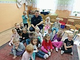 Przedszkole w Łagiewnikach: odwiedziny asp. Wojciecha Kosko