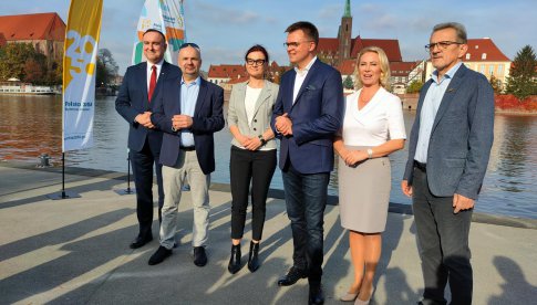 Polska 2050 Szymona Hołowni zaprezentowała swoich dolnośląskich kandydatów na kandydatów do Sejmu RP