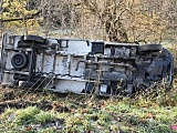 Samochód dostawczy wypadł z drogi w Piławie Dolnej