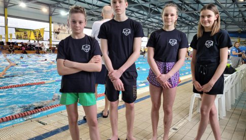 MKS 9: Pływacy na Drużynowych Mistrzostwach Młodzików 12-13 lat