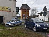 Zderzenie trzech samochodów na drodze Dzierżoniów - Łagiewniki