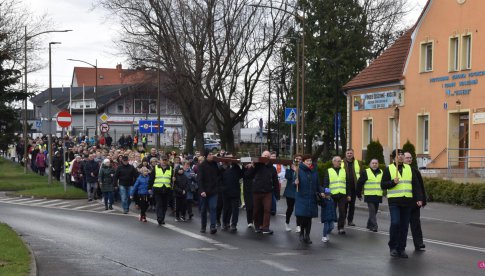 Droga Krzyżowa ulicami Dzierżoniowa