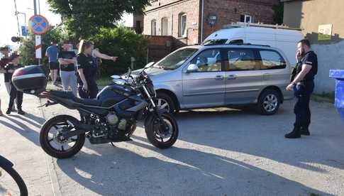 Wypadek z udziałem motocyklisty w Bielawie