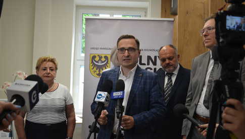 Radni Dolnośląskiego Sejmiku z Koalicji Obywatelskiej i Nowa PL po raz kolejny zablokowali środki na realizacje kluczowych projektów dla Dolnego Śląska