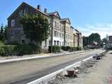 Trwa przebudowa ulicy Piastowskiej w Piławie Górnej - położono pierwsze warstwy asfaltu