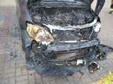 Pożar volkswagena przy sądzie w Dzierżoniowie