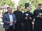 Żonkilowe Pola Nadziei w dzierżoniowskim ZOL-u Sióstr Elżbietanek