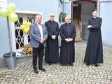 Żonkilowe Pola Nadziei w dzierżoniowskim ZOL-u Sióstr Elżbietanek