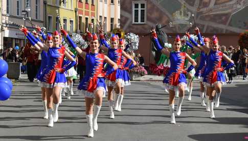 Wielka parada organizacji pozarządowych w Dzierżoniowie