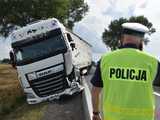 Zderzenie trzech samochodów na K8. Droga zablokowana