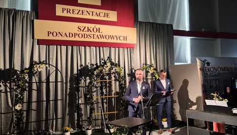 Prezentacje Szkół Ponadpodstawowych Powiatu Dzierżoniowskiego