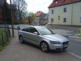 Volkswagenem golfem uderzył w volvo