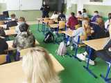 Dzielnicowi z Bielawy edukują uczniów 