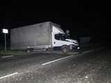 Dostawczy renault wypadł z drogi w Sieniawce