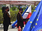 We wtorek, 4 maja na placu przed siedzibą Komendy Powiatowej Państwowej Straży Pożarnej w Kłodzku zorganizowane zostały powiatowe obchody Dnia Strażaka