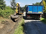 Polanica-Zdrój: na ul. Tuwima ruszyły prace związane z utrzymanie urządzeń melioracji wodnych 