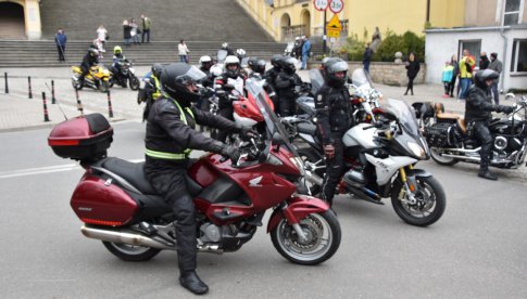 [FOTO, WIDEO] Rozpoczęcie Sezonu Motocyklowego w Wambierzycach i Nowej Rudzie