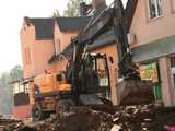 [WIDEO/FOTO] Gruzowiska, zawalone budynki i bezradność mieszkańców. Makabryczny obraz Stronia Śląskiego po powodzi