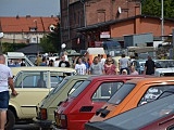 [FOTO] Zabytkowe samochody zjechały do Żarowa