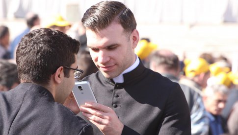 Brakuje chętnych na księży. Biskup modli się o nowe powołania