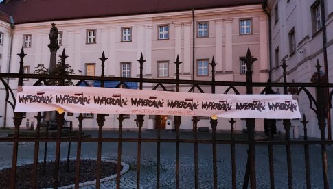 [FOTO] Niedzielny protest ws.aborcji pod katedrą