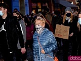 [FOTO, WIDEO] Mylicie Sejm z cyrkiem, a Polskę z lasem - manifestacja w Świdnicy