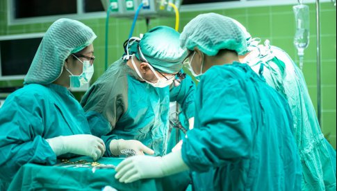 Kilkudziesięciu pacjentów z koronawirusem hospitalizowanych w świdnickim szpitalu