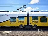 Pierwszy hybrydowy pociąg Kolei Dolnośląskich na testach w Żmigrodzie